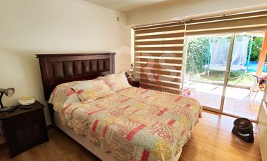 Hermosa casa con gran terreno en Altos del Parque, Peñalolén