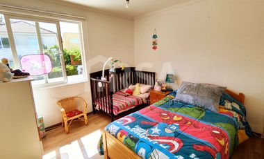 Hermosa casa con gran terreno en Altos del Parque, Peñalolén