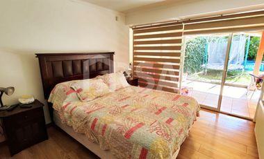 Hermosa casa con gran terreno en Altos del Parque, Peñalolén