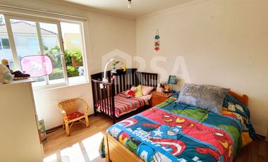 Hermosa casa con gran terreno en Altos del Parque, Peñalolén