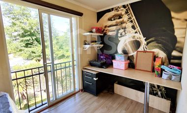 Hermosa casa con gran terreno en Altos del Parque, Peñalolén