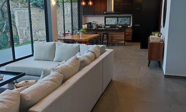 CASA EN VENTA EN LAS CAÑADAS