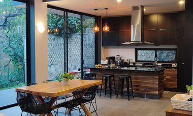 CASA EN VENTA EN LAS CAÑADAS