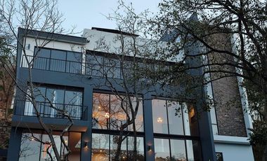 CASA EN VENTA EN LAS CAÑADAS