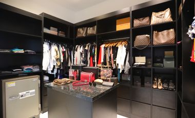 Luxurious 9 bedroom designer villa close to RIS school