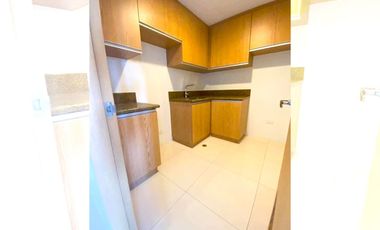 BARE 4-BEDROOM UNIT WITH BALCONY FOR SALE/RENT IN MADISON PARK WEST