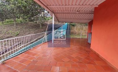 COD. 9127 SE ARRIENDA CASA CAMPESTRE - FLORIDABLANCA