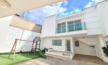 ARRIENDO!!!CASA EN BARRIO EL SOCORRO -MODERNA