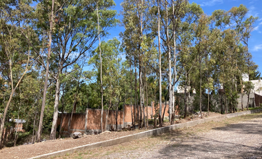 Terreno Residencial de 1,277 m² en Zona de Pedregal de la Calera