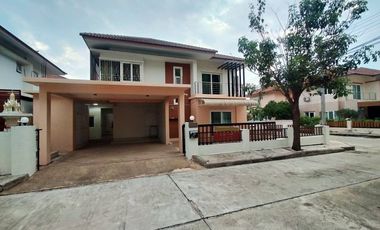 Beautiful house for rent in the project, Ton Pao, San Kamphaeng, near Charoen Charoen Market, fully furnished, ready to move in. Just half an hour from the city.