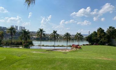 Departamento tipo Loft amueblado en renta con magnífica vista a la presa del naútico Juriquilla..