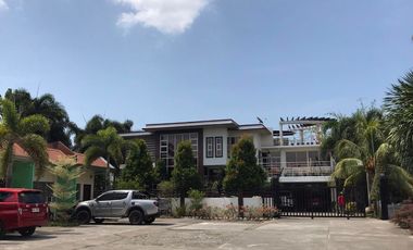 House & Lot with 5 doors commercial, 6 doors apartment and a vacant lot