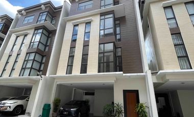 Quezon City Townhouse 4BR 3carpark inside subdiv nr LungCntr