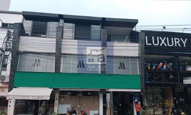 COD 8779 SE ARRIENDA LOCAL EN CABECERA