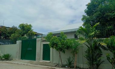 House FOR SALE in Kingswood Village Minglanilla Cebu