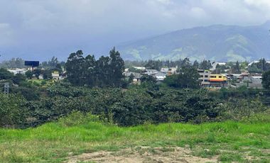 EXCELENTE TERRENO DE VENTA PARA PROYECTO EN EL ARENAL TUMBACO!! VISTA!!