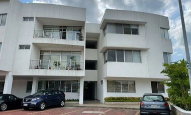 Alquiler departamento en planta baja ubicado en Santa Cecilia (J Luna)