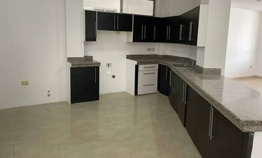 Alquiler departamento en planta baja ubicado en Santa Cecilia (J Luna)