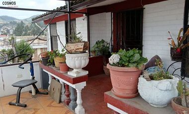 Casa de venta en Otavalo en la ciudadela 31 de Octubre, 3 departamentos, 600 m2