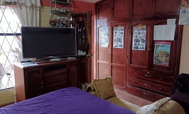 Casa de venta en Otavalo en la ciudadela 31 de Octubre, 3 departamentos, 600 m2