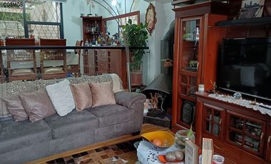 Casa de venta en Otavalo en la ciudadela 31 de Octubre, 3 departamentos, 600 m2