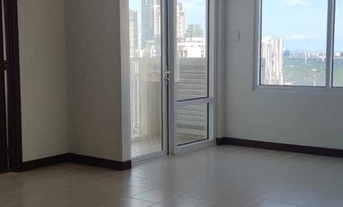 Three bedroom Ready for occupancy rent to own makati areaa