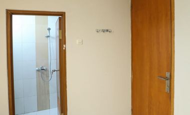 Kost Dekat BINUS Universitas Bina Nusantara, Universitas Esa Unggul