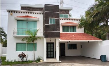 Casa en venta Fracc. Residencial las Palmas Medellin de Bravo Veracruz