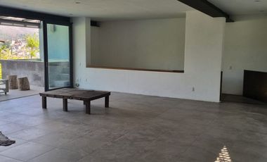 CASA EN VENTA CON MAGNIFICA UBICACIÓN.