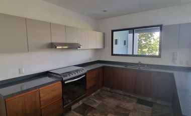 CASA EN VENTA CON MAGNIFICA UBICACIÓN.