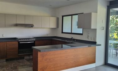 CASA EN VENTA CON MAGNIFICA UBICACIÓN.