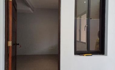 Single House and Lot Near Makati and NAIA Terminal INSIDE multinational Village Paranaque for SALE