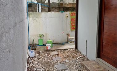 Single House and Lot Near Makati and NAIA Terminal INSIDE multinational Village Paranaque for SALE