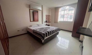 Alquiler departamento Amoblado Kennedy norte 3 dormitorios