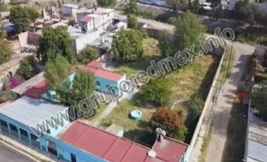 Casa con uso de suelo comercial 1900m2T y 360m2C El Sauz Pedro Escobedo