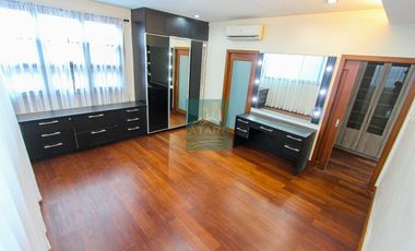 Grand Living Awaits: 6BR Bare Unit at Casa Rosita