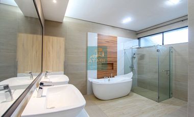 Grand Living Awaits: 6BR Bare Unit at Casa Rosita