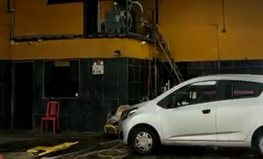 Centro de Guayaquil, Renta de excelente Lubricadora y lavadora de carro Equipado