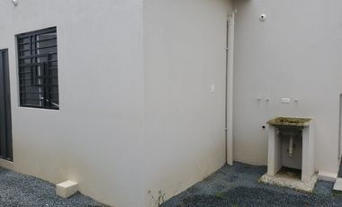Casa de alquiler en la Urbanización Villa Geranio, Vía a la Costa.