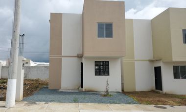 Casa de alquiler en la Urbanización Villa Geranio, Vía a la Costa.