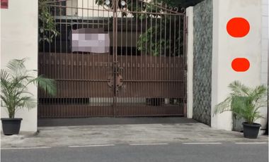 Rumah Pinggir Jalan Raya, 150 Meter Ke Kampus Binus