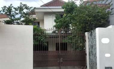 Rumah Pinggir Jalan Raya, 150 Meter Ke Kampus Binus
