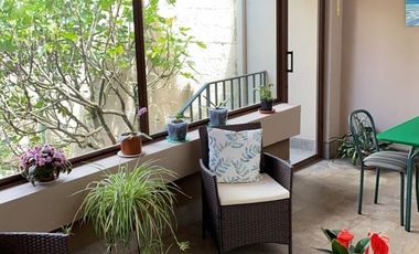 Villa en venta con 428m2T Calle Los Álamos y Av. Ordóñez Lasso