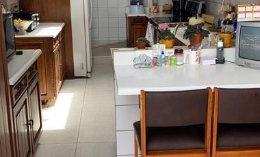 Villa en venta con 428m2T Calle Los Álamos y Av. Ordóñez Lasso