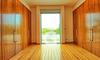 Casa en Venta en Cancun en Residencial Lagos del Sol Frente al Lago con 6 Rec