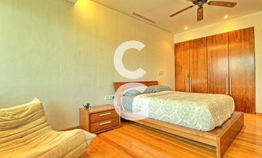 Casa en Venta en Cancun en Residencial Lagos del Sol Frente al Lago con 6 Rec