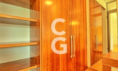 Casa en Venta en Cancun en Residencial Lagos del Sol Frente al Lago con 6 Rec