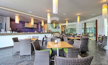 Casa en Venta en Cancun en Residencial Lagos del Sol Frente al Lago con 6 Rec