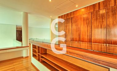 Casa en Venta en Cancun en Residencial Lagos del Sol Frente al Lago con 6 Rec