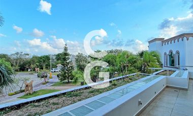 Casa en Venta en Cancun en Residencial Lagos del Sol Frente al Lago con 6 Rec